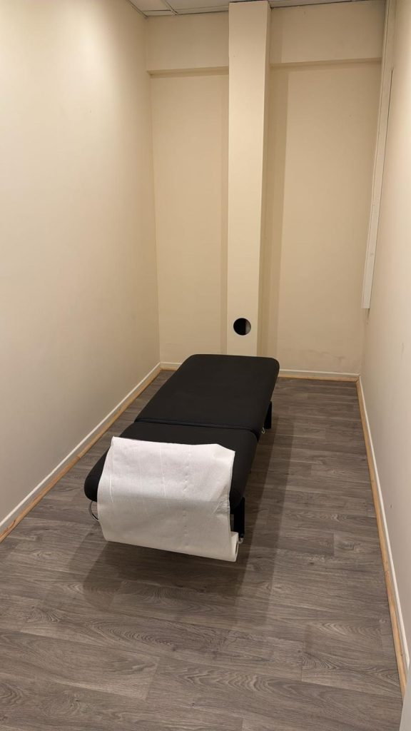 Salle de massage - Body House Kiné de La Garenne-Colombes - centre de kinésithérapie - 14 Av. de Charlebourg, 92250 La Garenne-Colombes, France - 2
